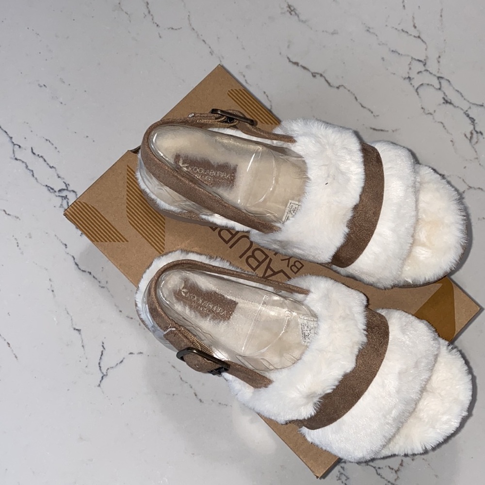 Koolaburra by UGG, size 7